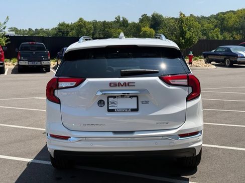 Used 2022 GMC Terrain Denali AWD/4WD image 9