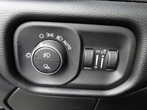 Used 2026 RAM 2500 Laramie AWD/4WD image 50
