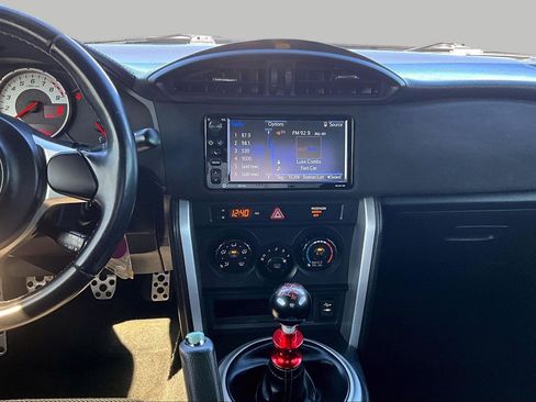 Used 2017 Toyota 86 image 6