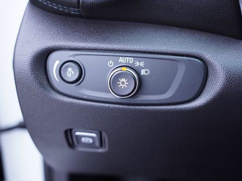 Used 2019 Chevrolet Blazer LT w/ Sun and Wheels Package image 24