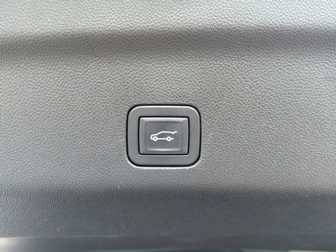 Used 2025 Chevrolet Tahoe RST w/ Comfort Package AWD/4WD image 31