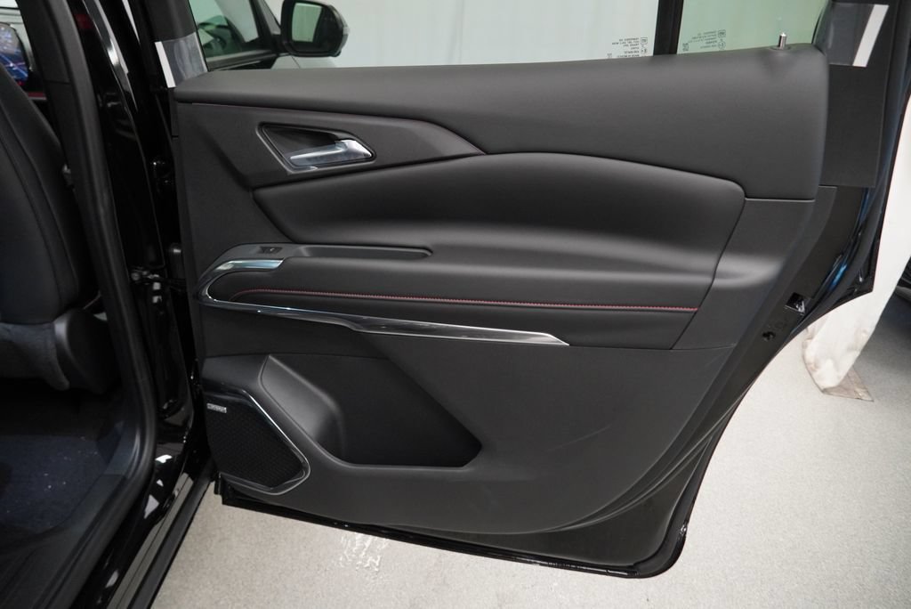 New 2027 Chevrolet Traverse RS AWD/4WD image 28