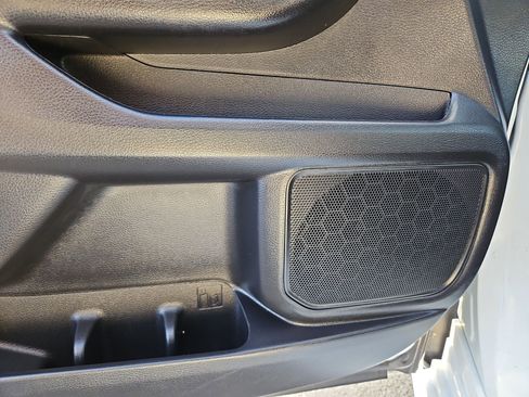 Used 2025 Toyota Sienna LE image 27