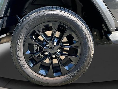 Certified 2021 Jeep Wrangler Unlimited Sahara AWD/4WD image 35