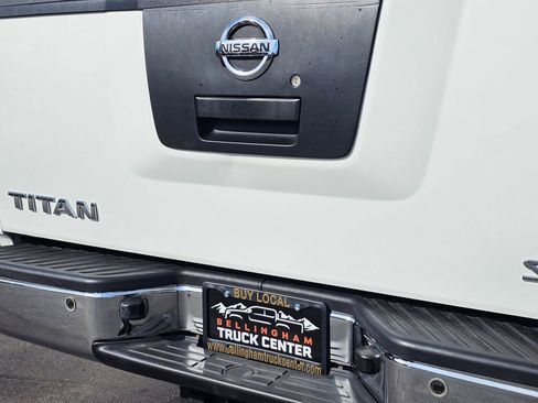 Used 2012 Nissan Titan SL image 14