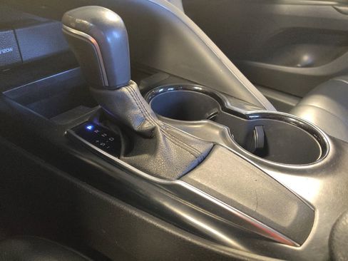 Used 2020 Toyota Camry SE image 26