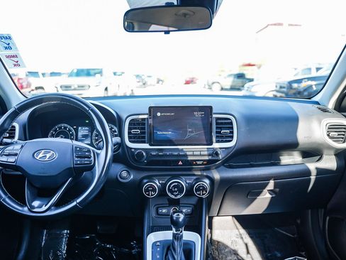 Used 2022 Hyundai Venue Limited w/ Cargo Package image 13