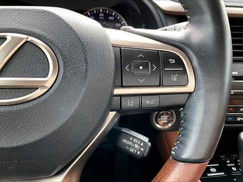 Used 2022 Lexus RX 350L FWD w/ Premium Package image 24