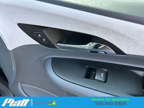 Used 2017 Chevrolet Bolt Premier w/ Driver Confidence II Package FWD image 36