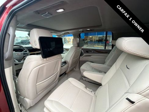 Used 2024 Cadillac Escalade ESV Premium Luxury Platinum w/ Heavy-Duty Trailer Package AWD/4WD image 6
