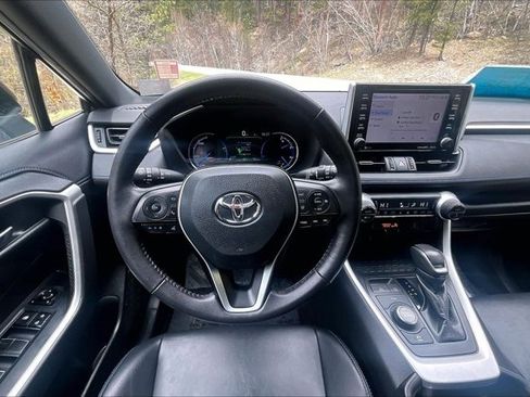 Used 2020 Toyota RAV4 XSE AWD/4WD image 8
