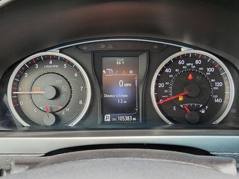 Used 2017 Toyota Camry XSE image 18