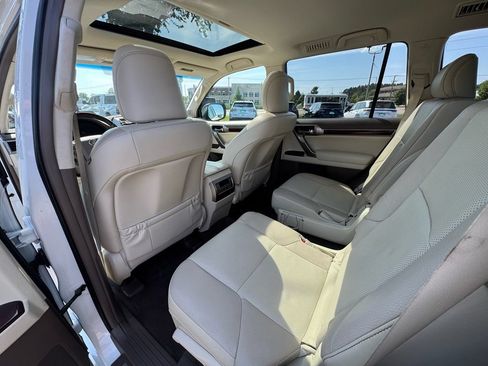 Used 2019 Lexus GX 460 Premium AWD/4WD image 27