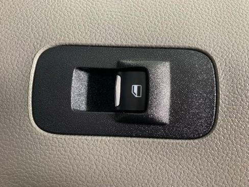 Used 2020 Ford F150 XLT w/ Equipment Group 302A Luxury AWD/4WD image 32