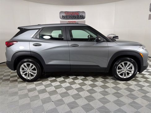 Used 2023 Chevrolet TrailBlazer LS image 2