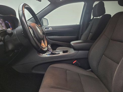 Used 2020 Jeep Grand Cherokee Laredo image 17