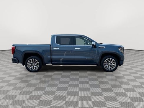 Used 2025 GMC Sierra 1500 Denali w/ Denali Reserve Package AWD/4WD image 12
