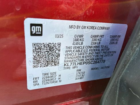 Used 2025 Chevrolet Trax LT w/ LT Convenience Package FWD image 28