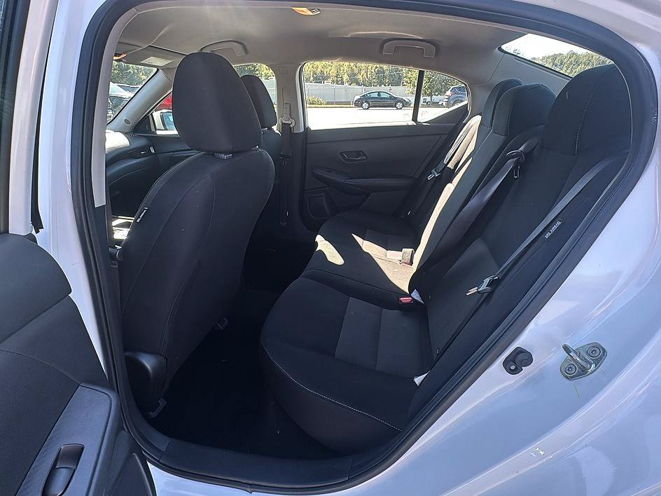 Certified 2025 Nissan Sentra SV FWD image 18