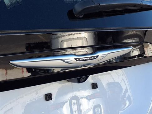 Used 2024 Chrysler Voyager LX image 22