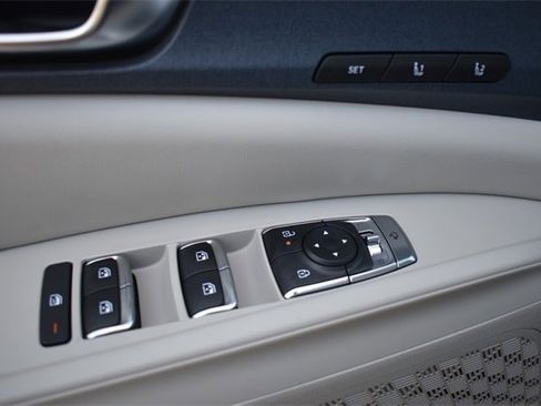 New 2026 Kia Carnival EX image 21