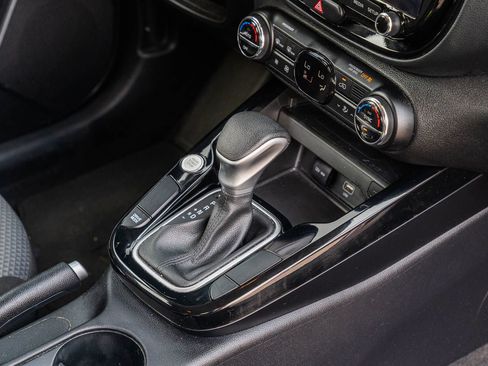 Used 2025 Kia Soul S FWD image 13