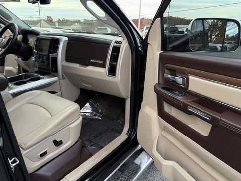 Used 2016 RAM 1500 Laramie w/ Convenience Group image 13