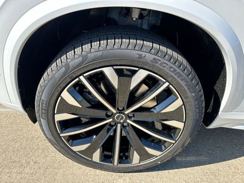 New 2026 Volvo XC90 T8 Ultra w/ Protection Package Premier AWD/4WD image 8