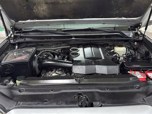 Used 2016 Toyota 4Runner SR5 image 25