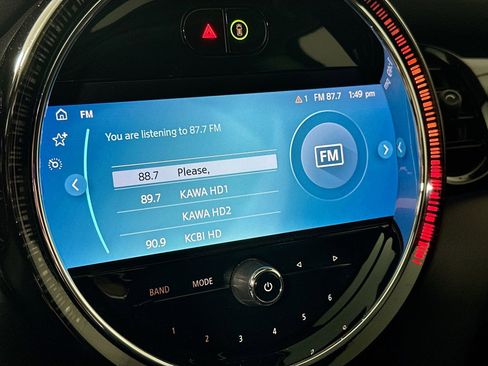 Used 2023 MINI Cooper 2-Door Hardtop image 19