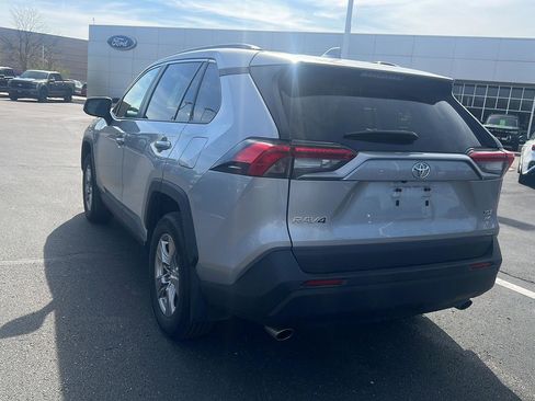Used 2023 Toyota RAV4 XLE w/ Convenience Package image 9