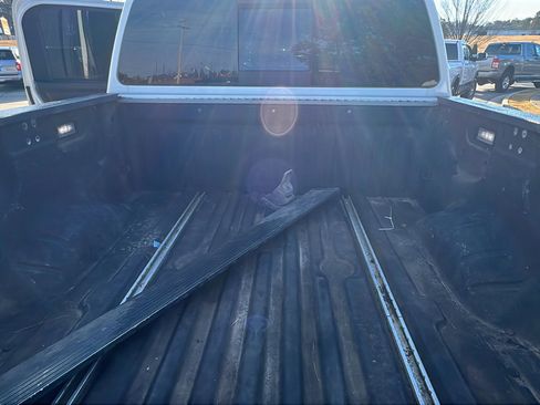 Used 2019 Nissan Titan PRO-4X w/ Pro-4x Convenience Package image 13