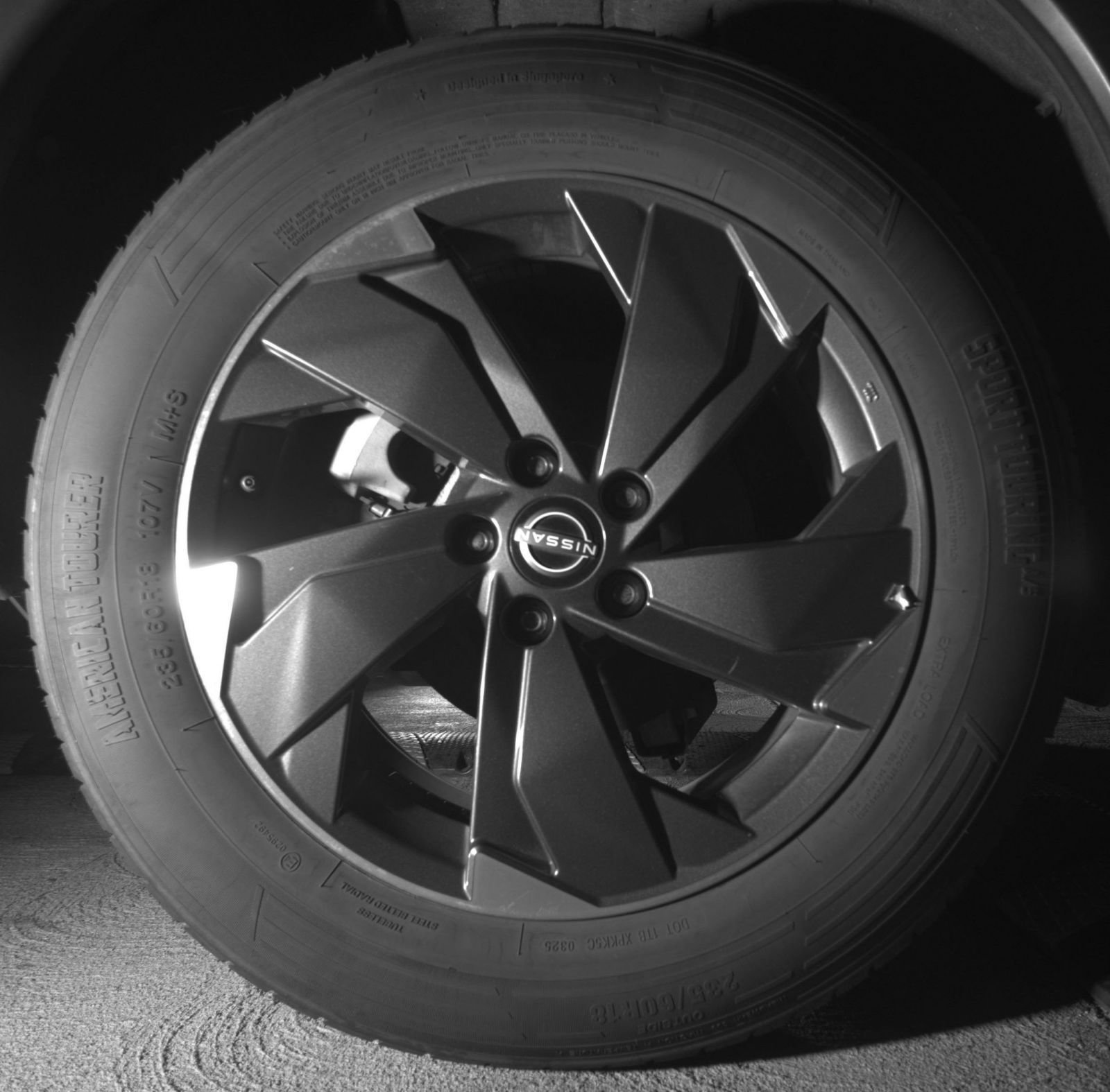 Used 2025 Nissan Rogue SV AWD/4WD image 15