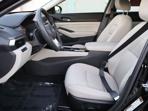 Certified 2024 Nissan Altima 2.5 SV image 17