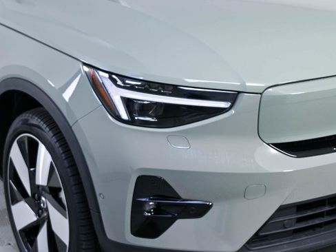 Certified 2023 Volvo C40 P8 Recharge Ultimate w/ Protection Package Premier AWD/4WD image 36
