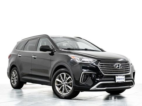 Used 2017 Hyundai Santa Fe SE w/ Cargo Package AWD/4WD image 1