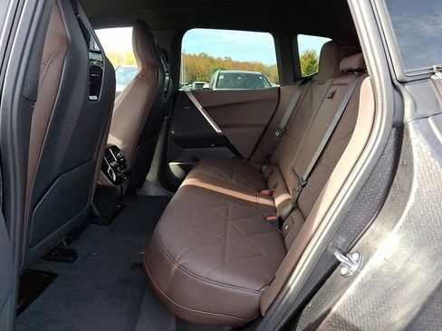 New 2026 BMW iX xDrive45 image 9