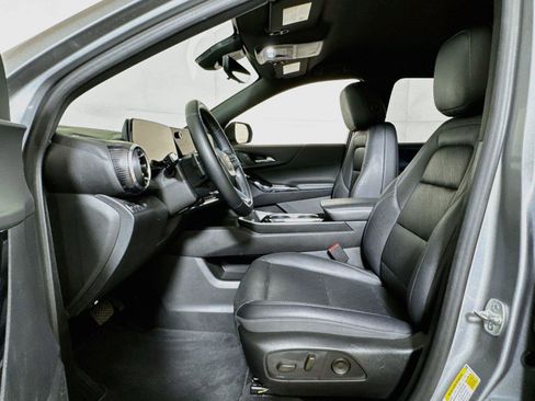 Certified 2025 Chevrolet Equinox LT w/ Convenience Package II FWD image 19