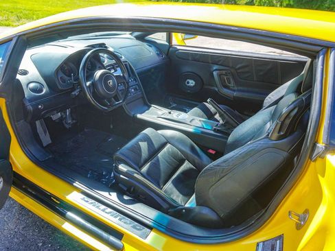 Used 2005 Lamborghini Gallardo AWD/4WD image 28