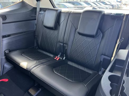 Certified 2025 Volkswagen Atlas SEL Premium R-Line AWD/4WD image 26