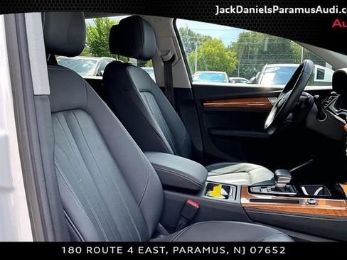 Used 2022 Audi Q5 2.0T Premium Plus w/ Premium Plus Package AWD/4WD image 7