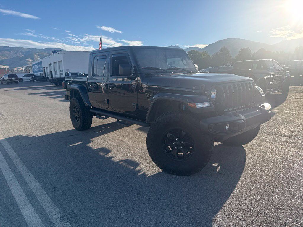 Used 2022 Jeep Gladiator Sport AWD/4WD image 2