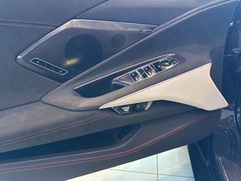 Used 2023 Chevrolet Corvette Stingray Premium Conv w/ Z51 Performance Package image 20