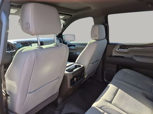 Used 2023 Chevrolet Silverado 1500 RST AWD/4WD image 18