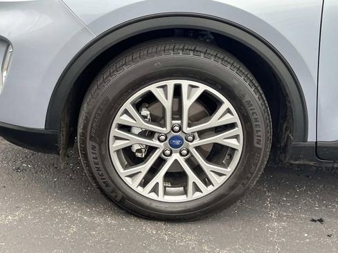 Certified 2022 Ford Escape SEL AWD/4WD image 9