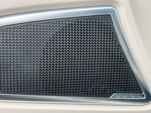 Used 2020 Kia Telluride SX w/ SX Prestige Package AWD/4WD image 19