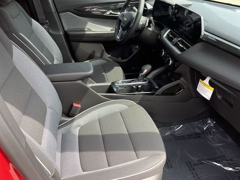 New 2026 Chevrolet TrailBlazer LT w/ Convenience Package FWD image 17