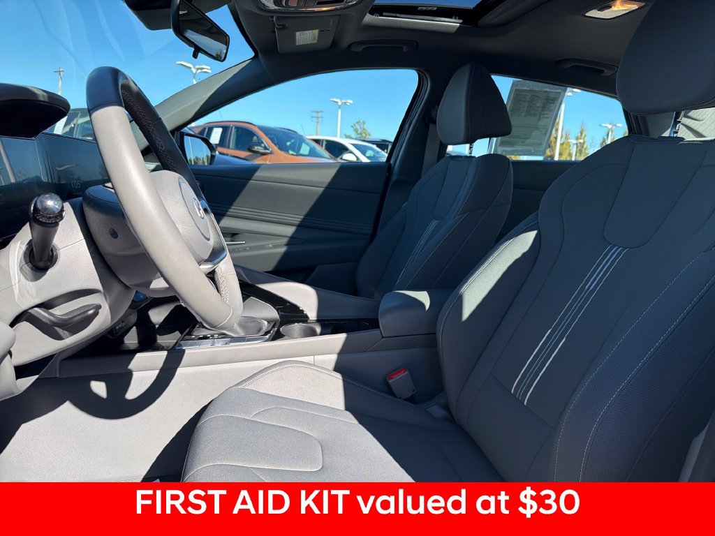 Used 2024 Hyundai Elantra SEL w/ Convenience Package FWD image 11