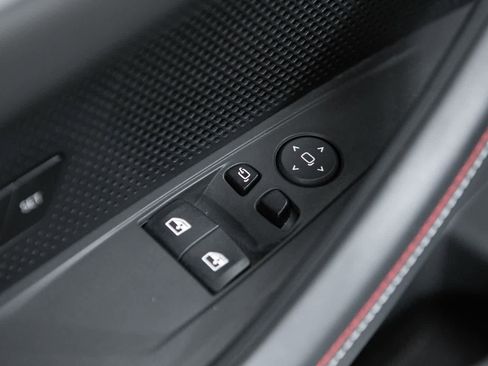 Used 2023 BMW M4 CSL RWD image 24