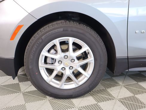 Used 2024 Chevrolet Equinox LS w/ LS Convenience Package image 16
